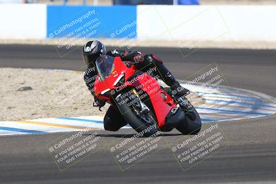 media/Sep-20-2025-TrackDaz (Sat) [[27f0cde673]]/A Group/12pm (Turn 1)/